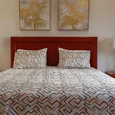 Lina Вилла Лориньян