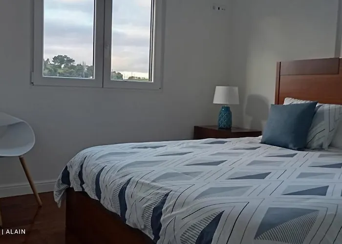 Lina Villa Lourinhã